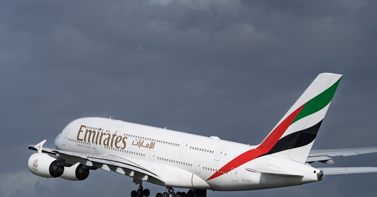 Dubai Flights Disrupted as Airlines Cancel Services Amid Mid